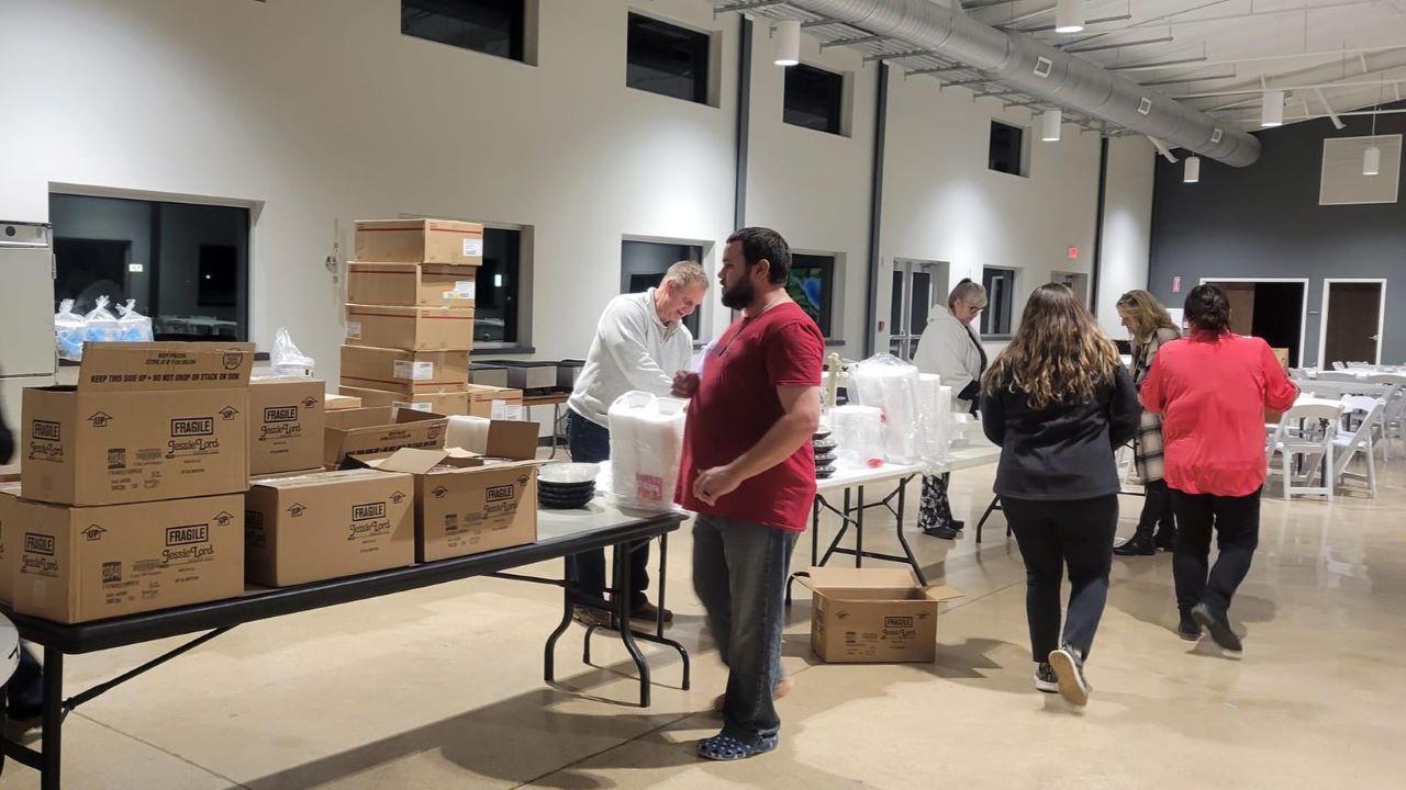 As preparations for the annual free Walworth County Thanksgiving dinner are well under way, organizers are reaching out for additional donors.