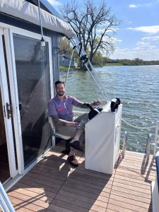 Biz brief: Norwegian style floating sauna launches on Lake Como